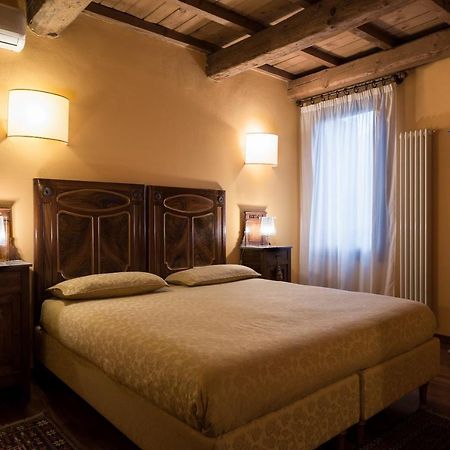 فيرّارا Piazza Nova Guest House المظهر الخارجي الصورة