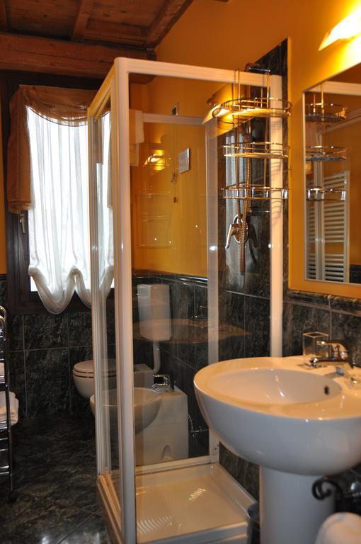 فيرّارا Piazza Nova Guest House المظهر الخارجي الصورة
