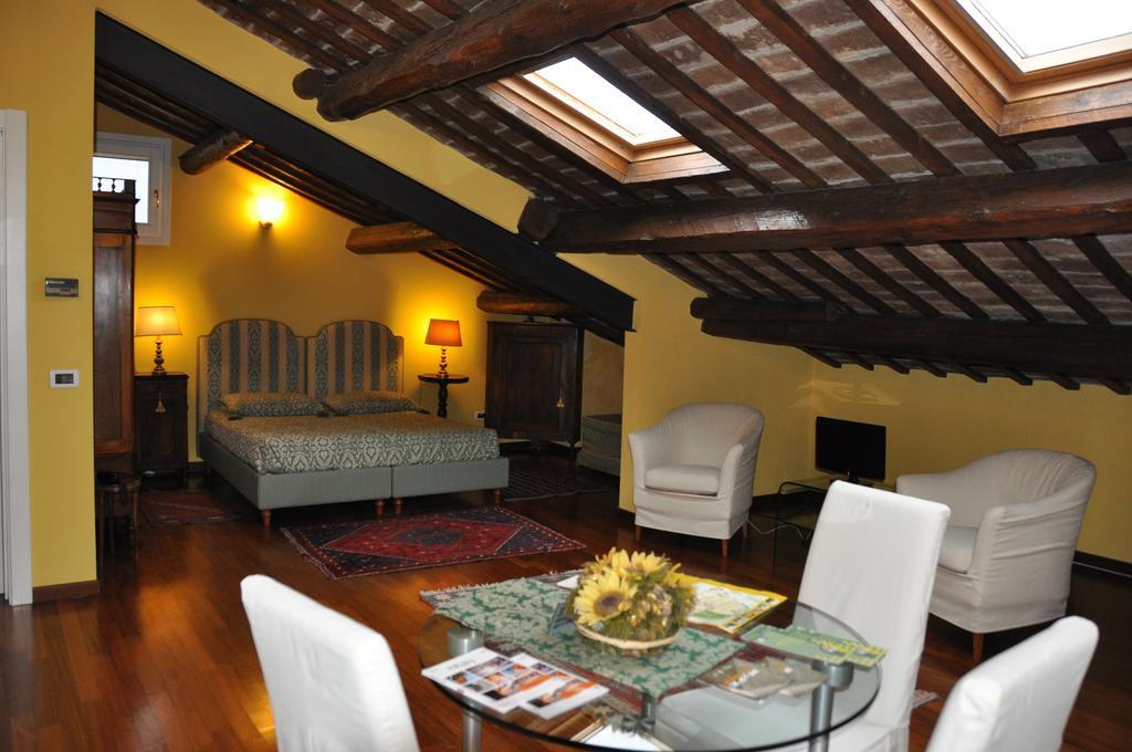 فيرّارا Piazza Nova Guest House الغرفة الصورة