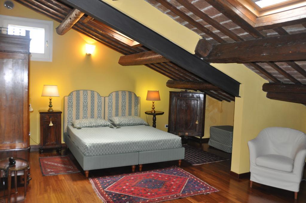 فيرّارا Piazza Nova Guest House الغرفة الصورة
