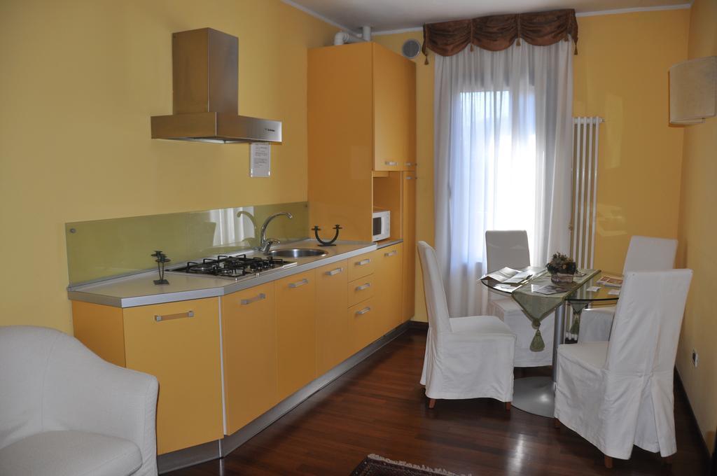 فيرّارا Piazza Nova Guest House الغرفة الصورة