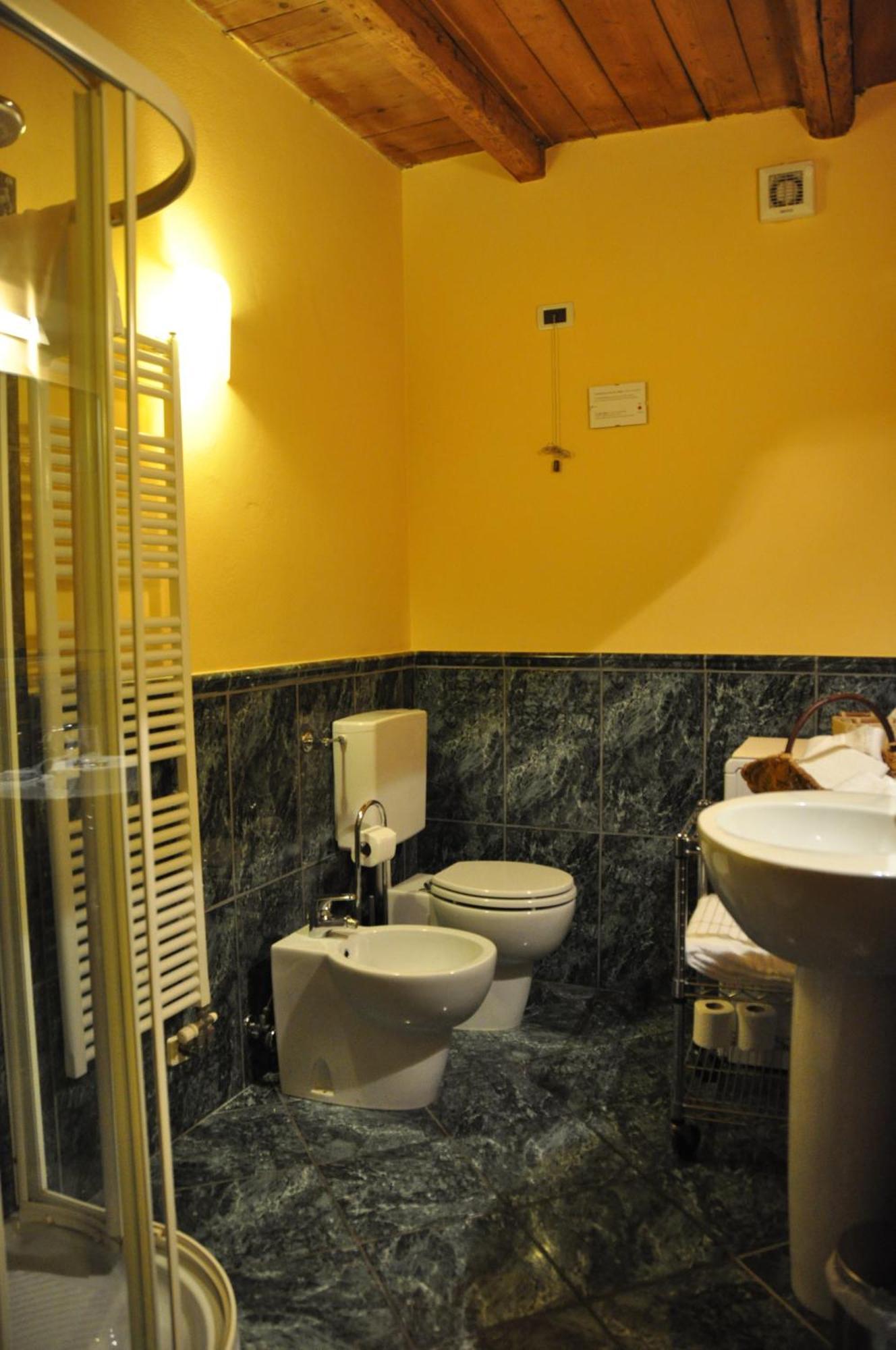 فيرّارا Piazza Nova Guest House الغرفة الصورة